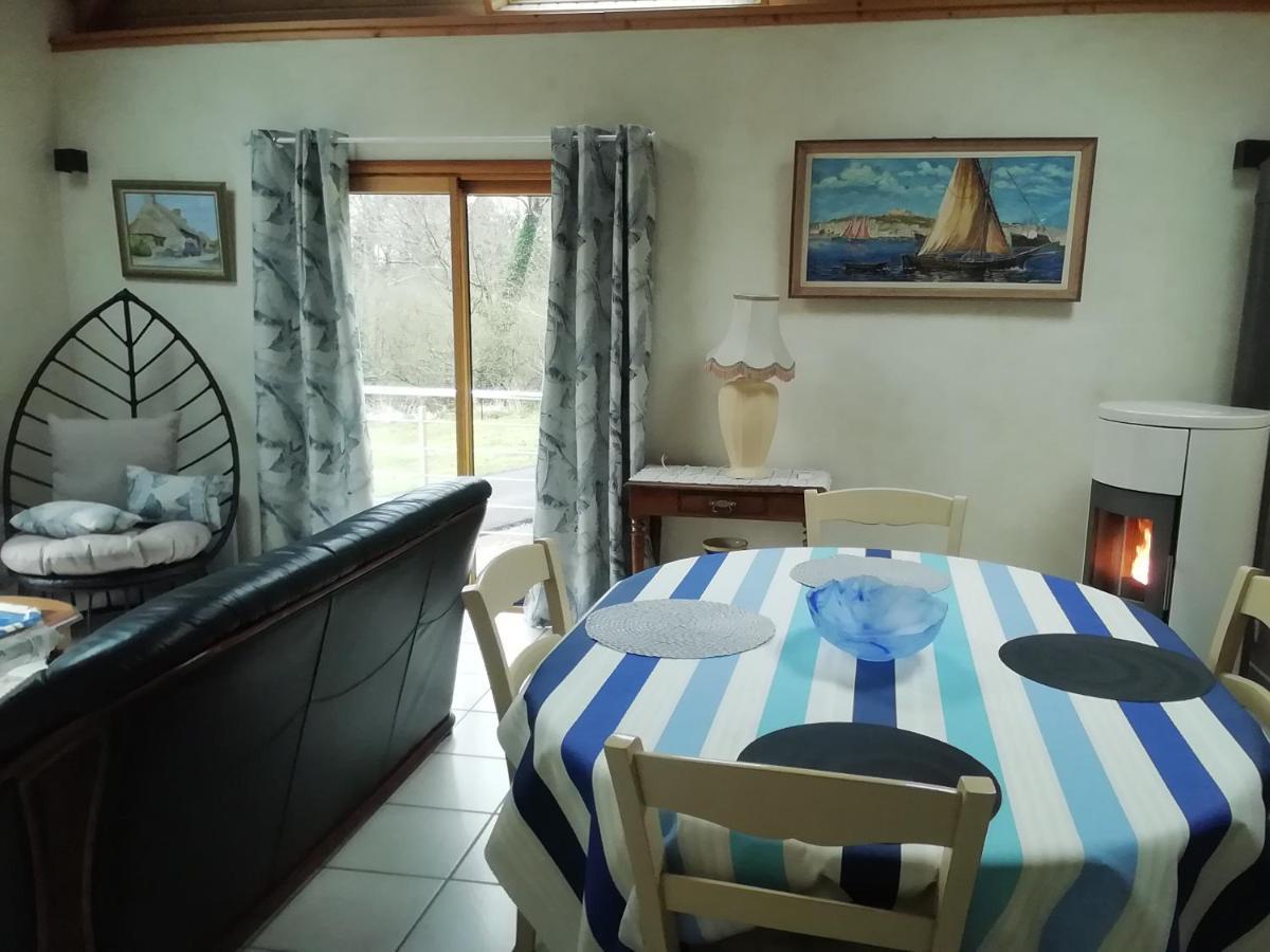 La maison au bord de l'eau Plouigneau Extérieur photo