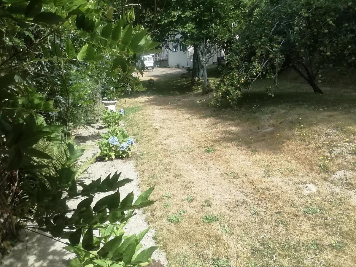 La maison au bord de l'eau Plouigneau Extérieur photo